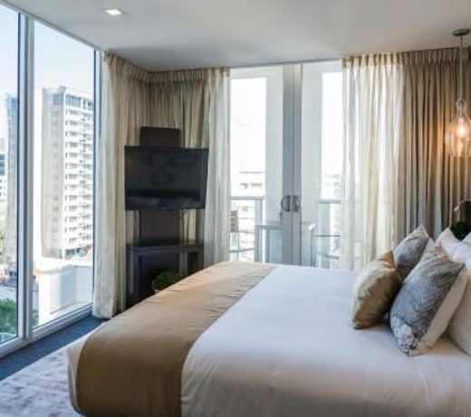 Iberostar Berkeley Shore Hotel