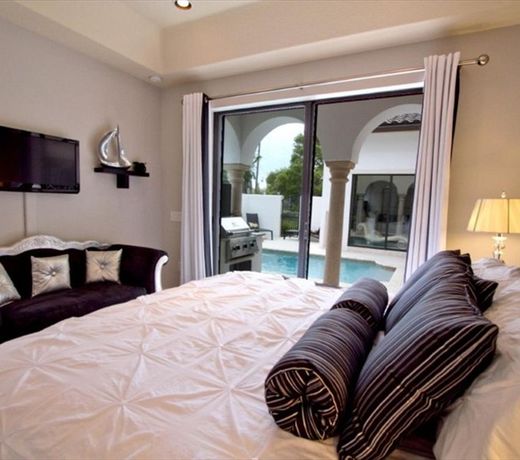 REUNION BY CND HOLIDAY HOMES