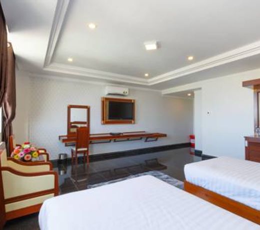 Duc Long Gia Lai Hotels & Apartment