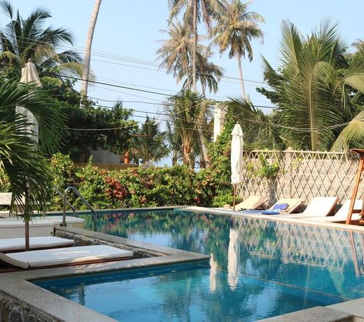 Sunrise Village Hotel