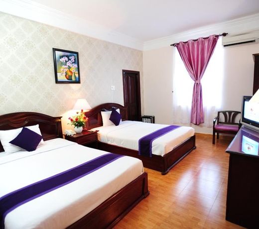 VIOLET HOTEL