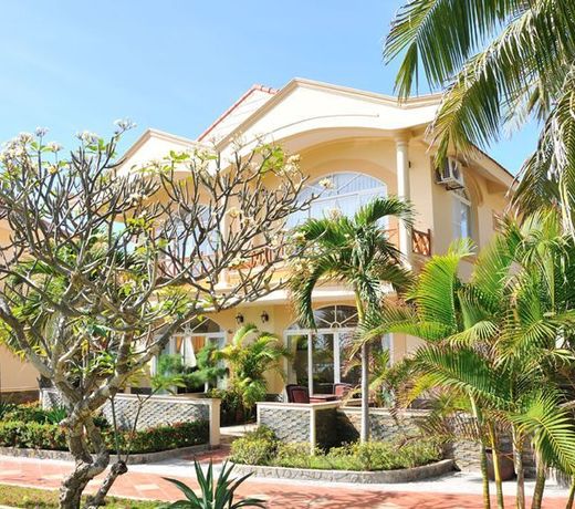 Swiss Village Resort & Spa