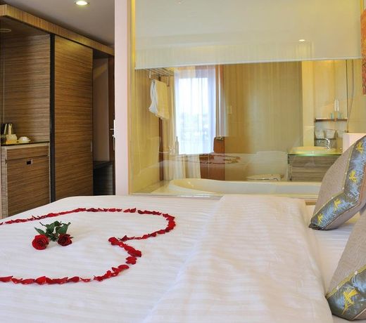 Dragon King Hotel -