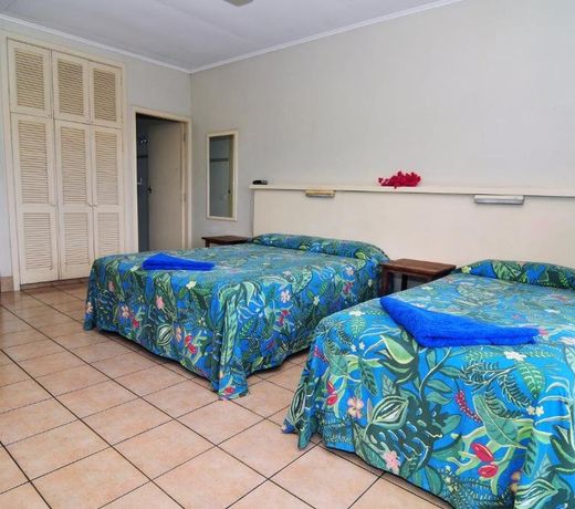 Coral Motel & Apartments