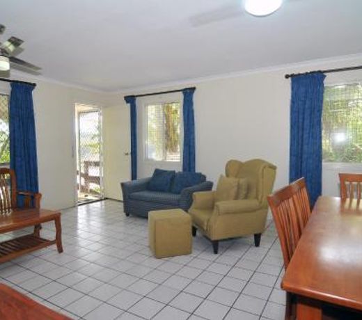 Coral Motel & Apartments