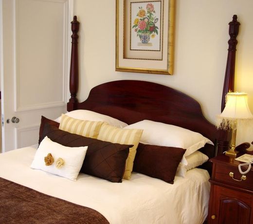 Lyngrove Wines & Guesthouse
