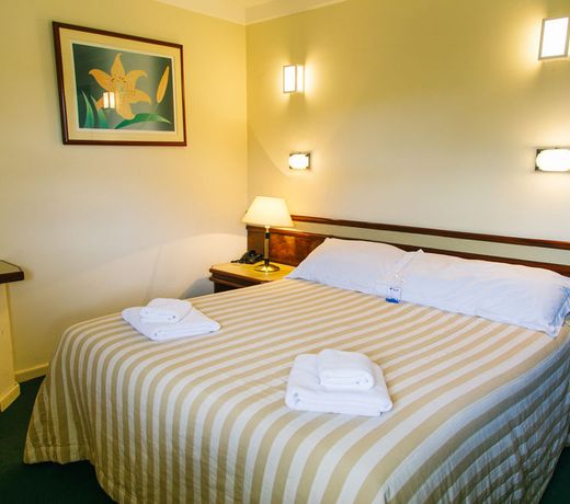 Plaza Inn Week Inn