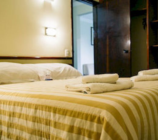 Plaza Inn Week Inn