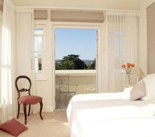Isola Bella Guest House