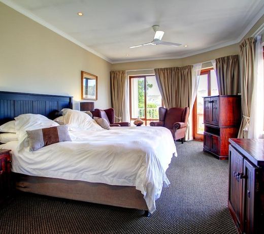 Waterfront Lodge
