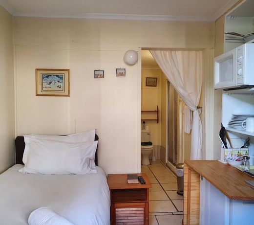Lakeside Accommodation