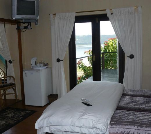 Lagoon Lodge