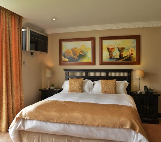 Radisson Hotel and Convention Centre OR Tambo Airport