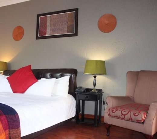 Flamboyant Guest Lodge