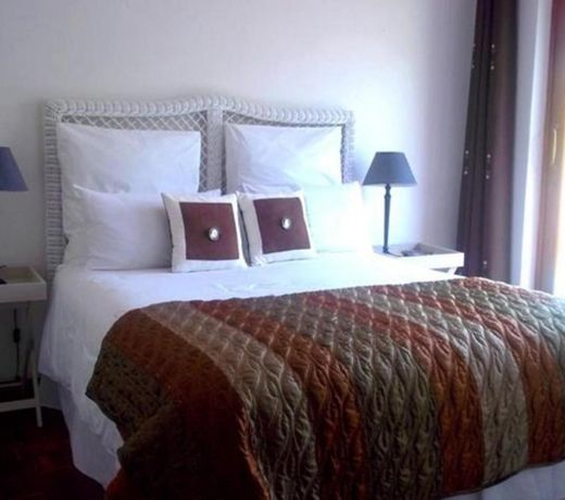 Mizizi House Of Sandton Bed and Breakfast