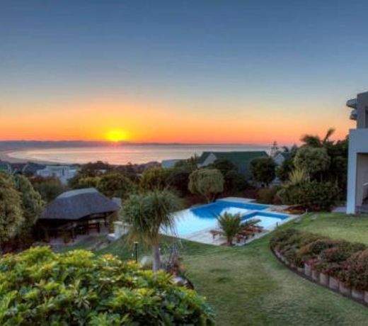 The Ocean Bay Luxury Guesthouse