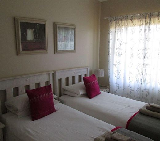 Sea Whisper Self Catering