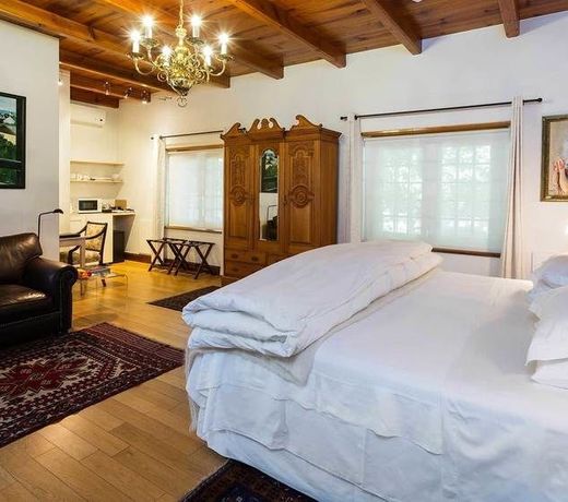 Akademie Street Boutique Hotel