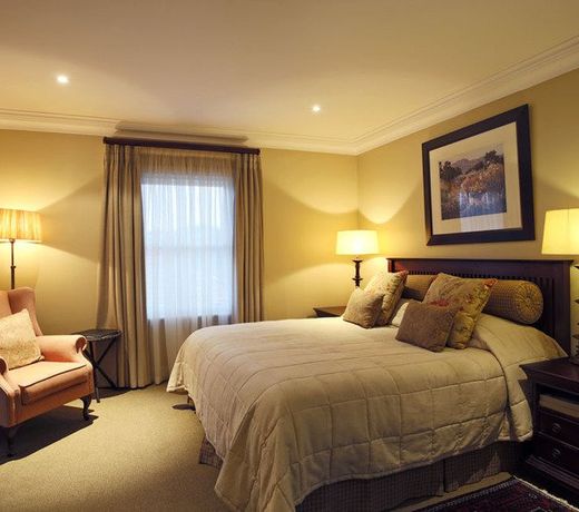 Auberge Hollandaise by Misty Blue Hotels
