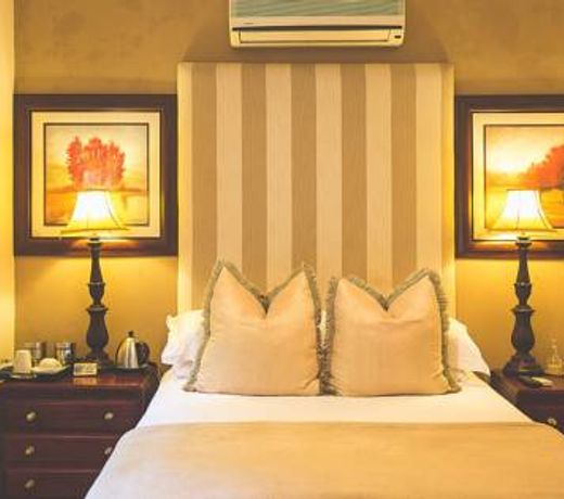 Goble Palms Guest Lodge & Urban Retreat