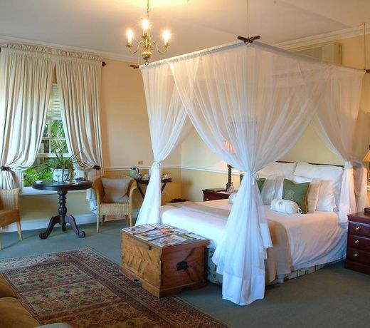 Goble Palms Guest Lodge & Urban Retreat