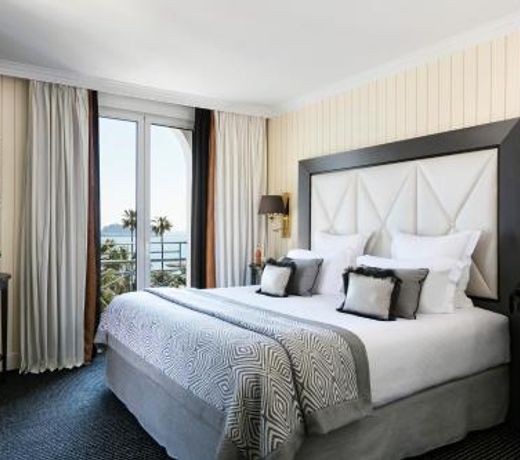 HÃ´tel BarriÃ¨re Le Majestic Cannes