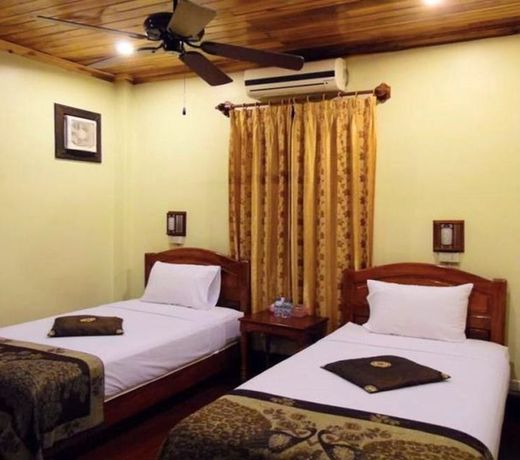 Lankham Riverside Hotel