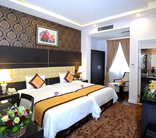 New Era Hotel & Villa