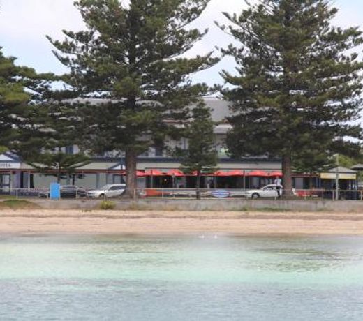 Grand Tasman Hotel