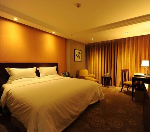 KIND HOTEL DOWNTOWN
