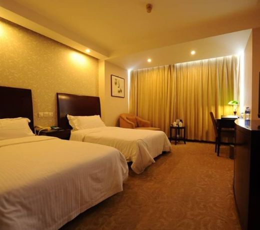 KIND HOTEL DOWNTOWN