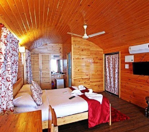 Aryans Hotel