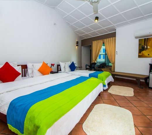 Settle Inn Tourist Lodge