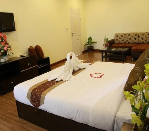 Tharakiree Place Hotel