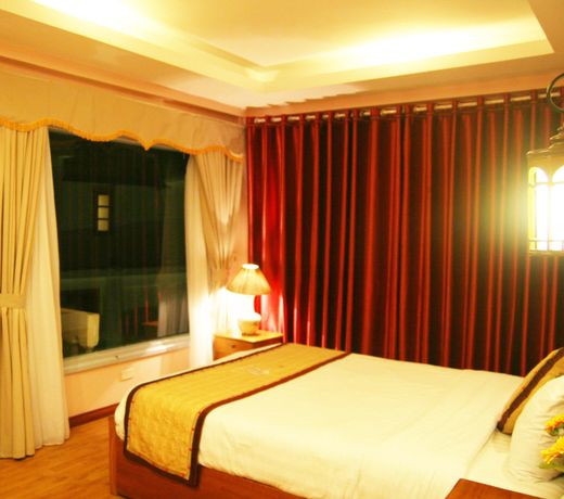 Four Seasons Hotel