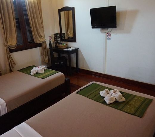 Tha Heua Me Guest House