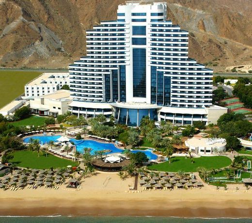 Le Meridien Al Aqah Beach Resort