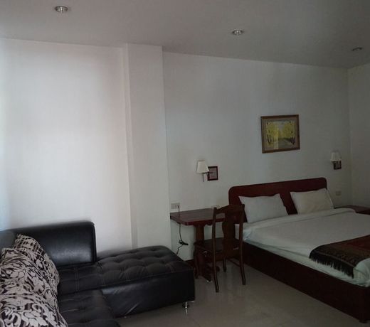 Phanthipha Residence (SHA Extra Plus)