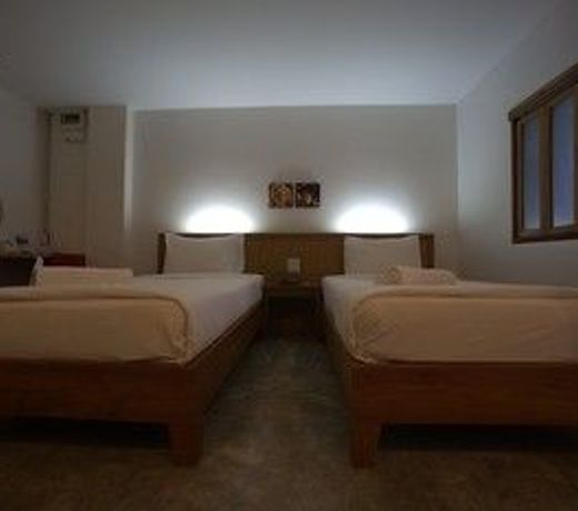 J2 Hotel (SHA Extra Plus)