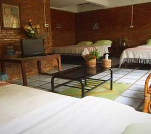 Srinual Lodge