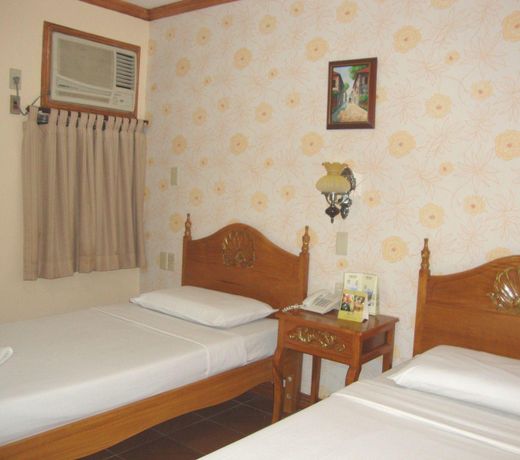 Pearlmont Hotel