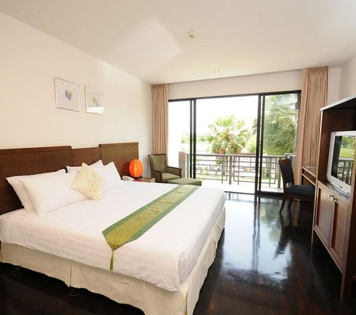 Suwan Golf & Country Club