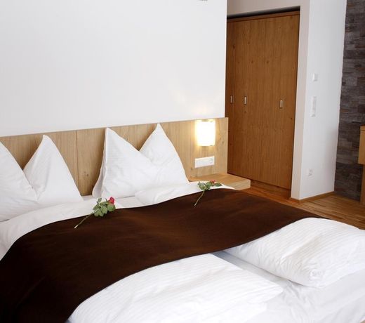 Almfrieden Hotel & Romantikchalet