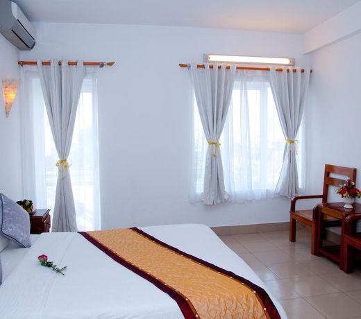 Golden Lotus Hotel
