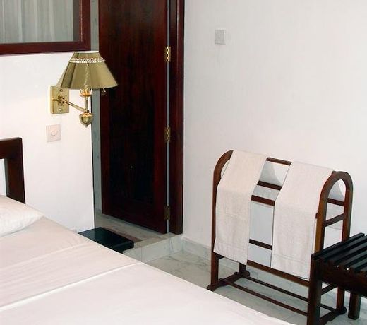 Grand Kandy Villa Hotel