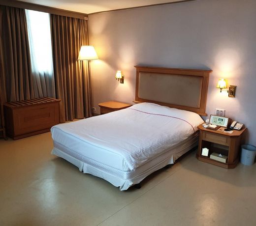 Solium Business Hotel