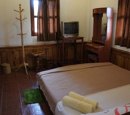 Villa Aphay Guest House