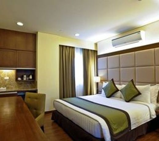 SanTomas Suites
