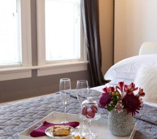 Downtown Luxury Victorian Retreat