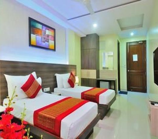 Hotel Sky Rich International - 05 Mins from Karol Bagh Metro Station